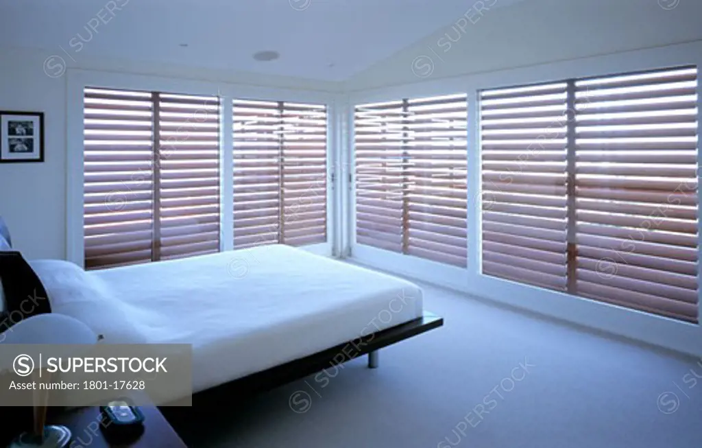 PRIVATE HOUSE, SYDNEY, NEW SOUTH WALES, AUSTRALIA, MASTER BEDROOM WITH SHUTTERED WINDOWS, LUIGI ROSSELLI