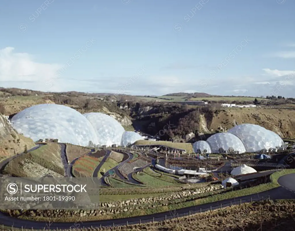 EDEN PROJECT, BODELVA, ST AUSTELL, CORNWALL, UNITED KINGDOM, VIEW OF 2 MAIN BUILDINGS, GRIMSHAW