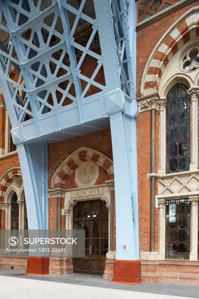 ST PANCRAS STATION, EUSTON ROAD, LONDON, NW1 CAMDEN TOWN, UNITED KINGDOM, OLD BOOKING HALL, RENTON HOWARD WOOD LEVIN