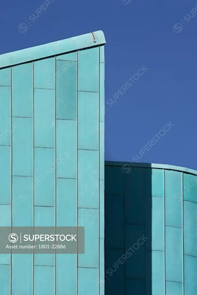 INFORMATION COMMONS BUILDING, SHEFFIELD, SOUTH YORKSHIRE, UNITED KINGDOM, TIGHT DETAIL OF COPPER CLADDING, RMJM