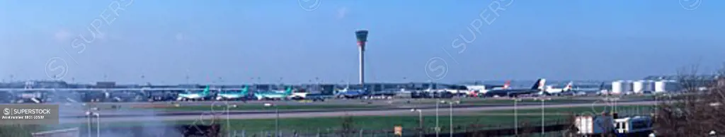 CONTROL TOWER HEATHROW AIRPORT, LONDON, UNITED KINGDOM, DAYTIME PANORAMIC VIEW (6/30 PROPORTION) TOWARDS CONTROL TOWER, RICHARD ROGERS PARTNERSHIP