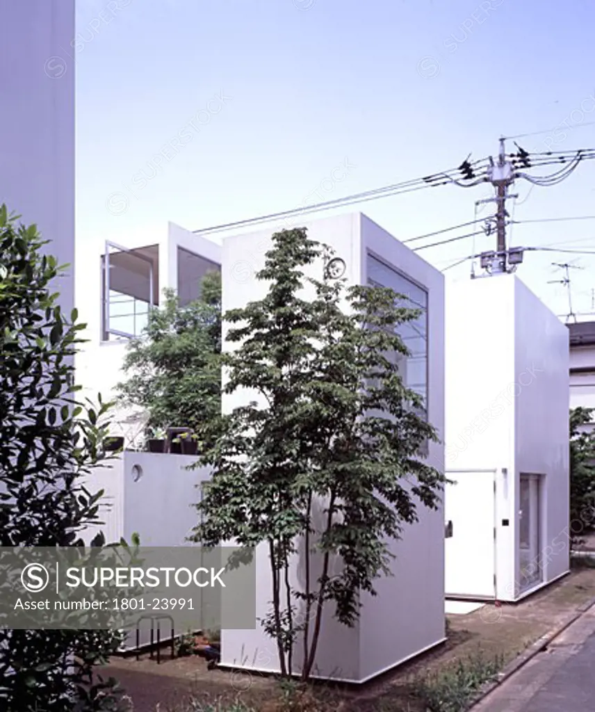 MORIYAMA HOUSE, TOKYO, JAPAN, EXTERIOR VIEW SHOWING MODULAR STRUCTURES, RYUE NISHIZAWA