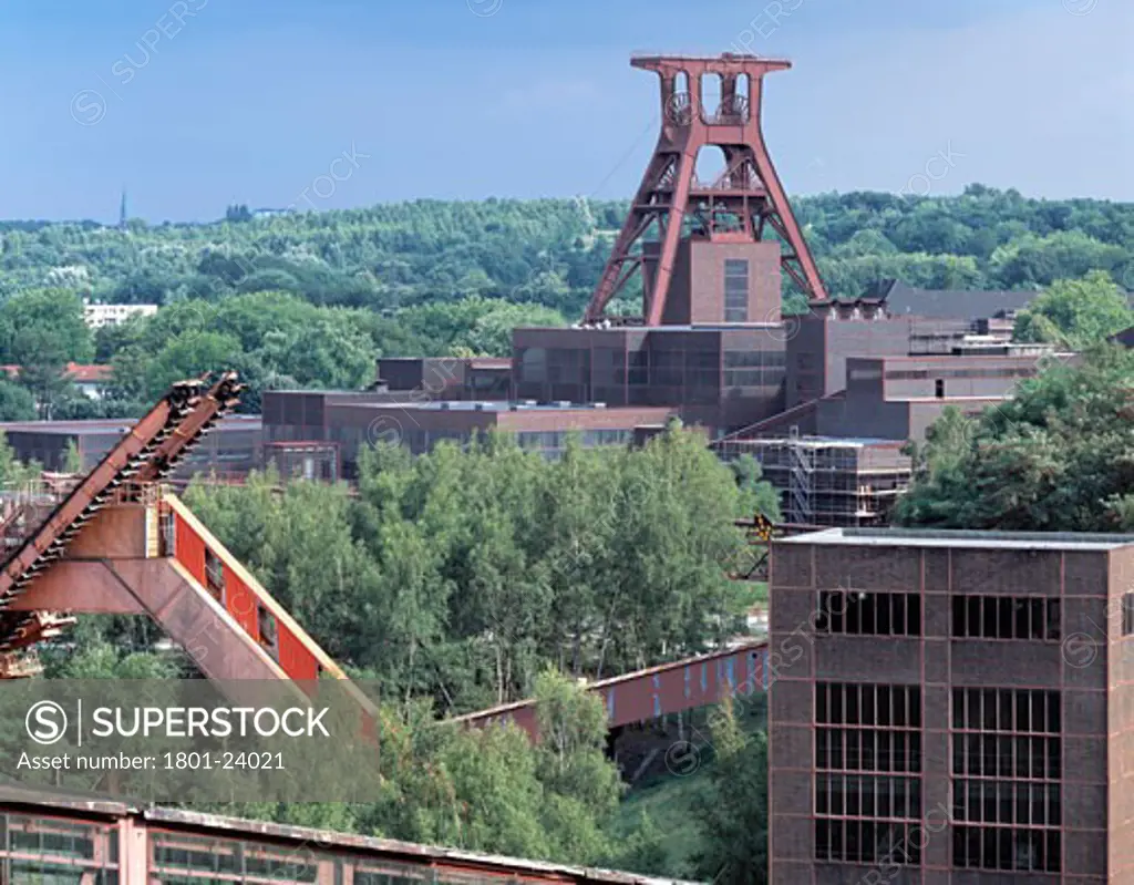 ZOLLVEREIN COAL MINE INDUSTRIAL COMPLEX, ESSEN, GERMANY, OVERALL INDUSTRIAL AROUND THE ZOLLVEREIN, SCHUPP AND KREMMER