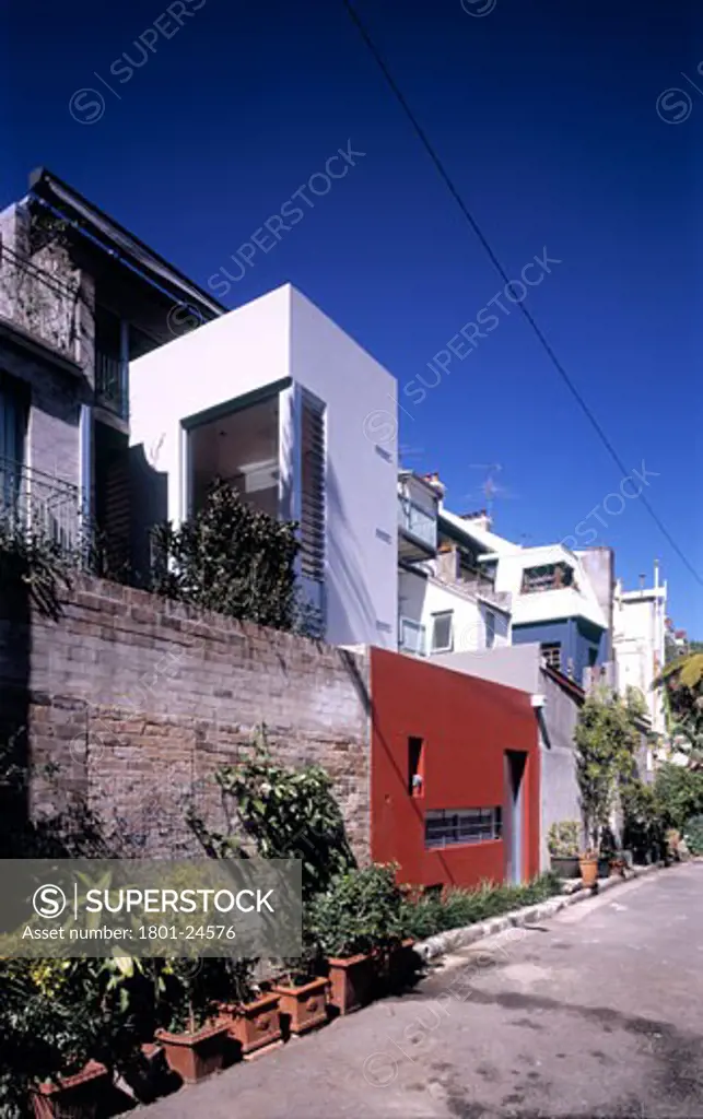 PRIVATE HOUSE, SYDNEY, NEW SOUTH WALES, AUSTRALIA, HOUSE VIEWED FROM BACK LANE, SMART DESIGN STUDIO
