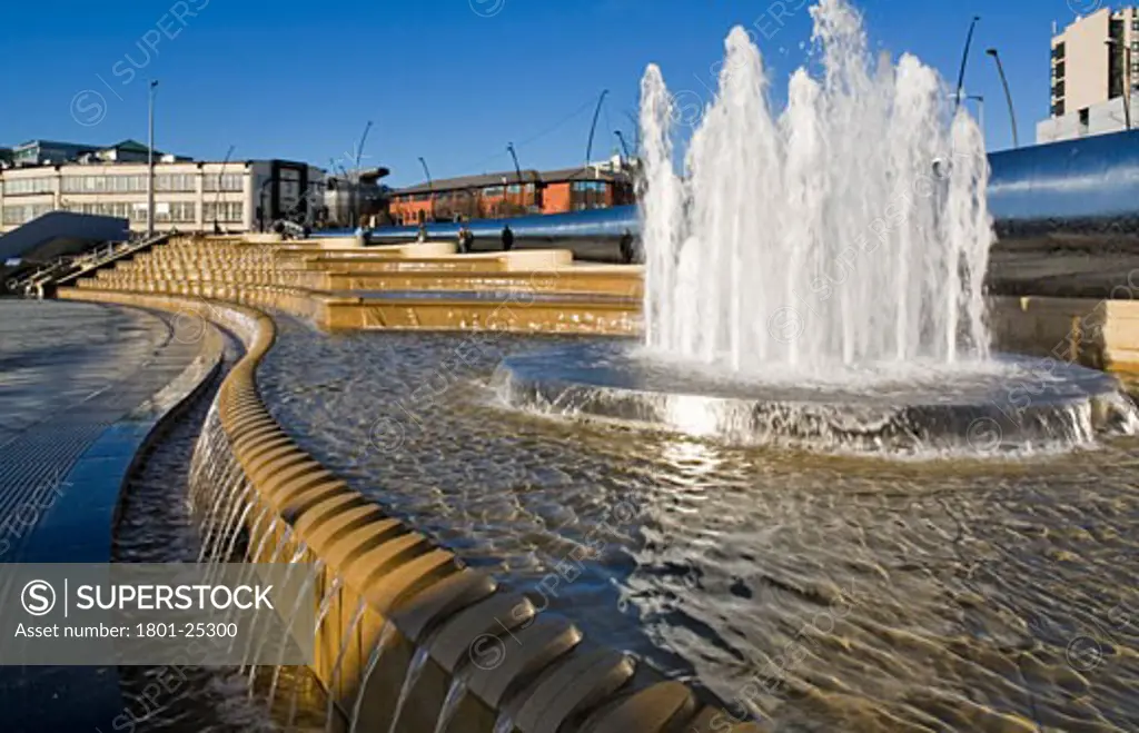 SHEAF SQUARE, SHEFFIELD STATION, SHEFFIELD, SOUTH YORKSHIRE, UNITED KINGDOM, SANDSTONE WATER FEATURE WITH FOUNTAIN, SHEFFIELD REGENERATION PROJECT