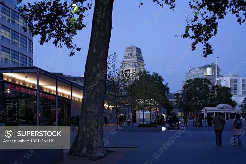 TOWER HILL BY NIGHT, TOWER OF LONDON, LONDON, EC3 FENCHURCH, UNITED KINGDOM, VIEW UP HILL, STANTON WILLIAMS
