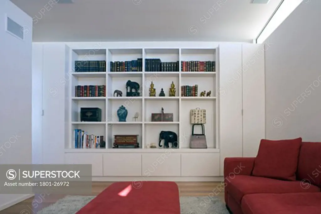 KANGALOON HOUSE, KANGALOON, NEW SOUTH WALES, AUSTRALIA, INTERIOR DETAIL: BOOKCASE, LIVING ROOM, TOM ISAKSSON ARCHITECT