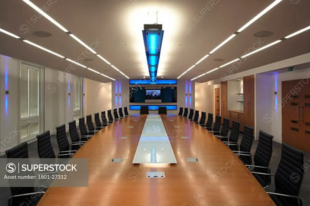 SONY PLAYSTATION HEADQUARTERS, SOHO, LONDON, W1 OXFORD STREET, UNITED KINGDOM, LANDSCAPE VIEW OF BOARDROOM, VIEW 2, TSK GROUP