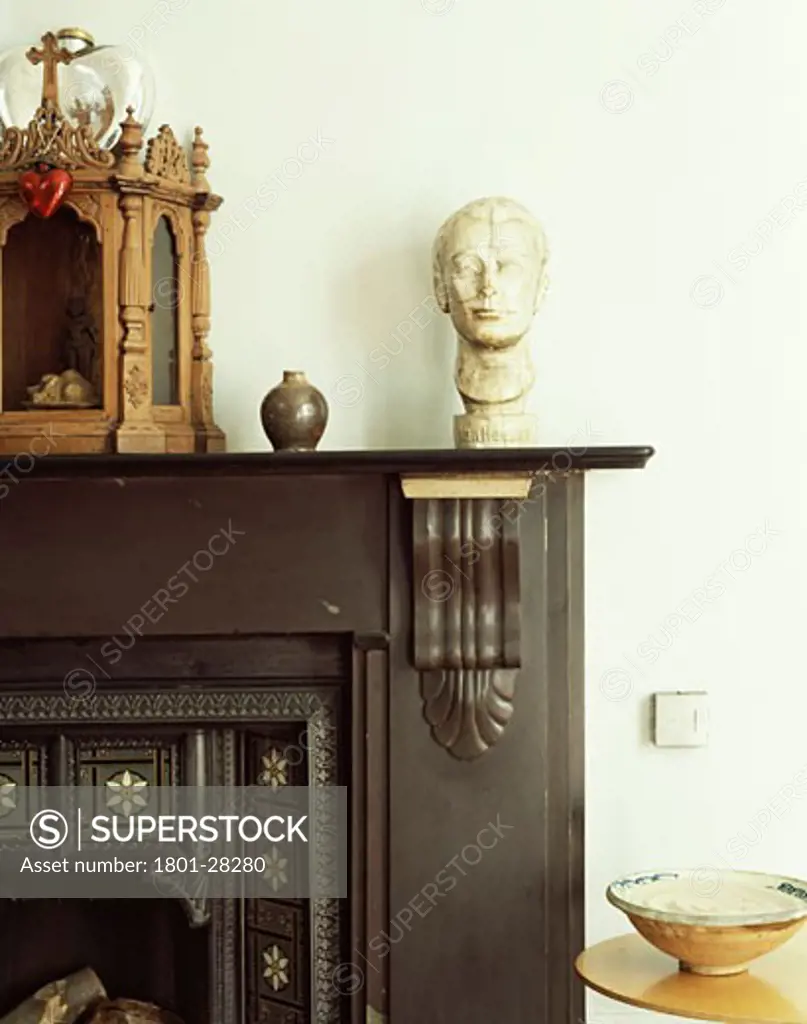 PRIVATE HOUSE, LONDON, W11 NOTTING HILL, UNITED KINGDOM, FIREPLACE DETAIL, ARCHITECT UNKNOWN
