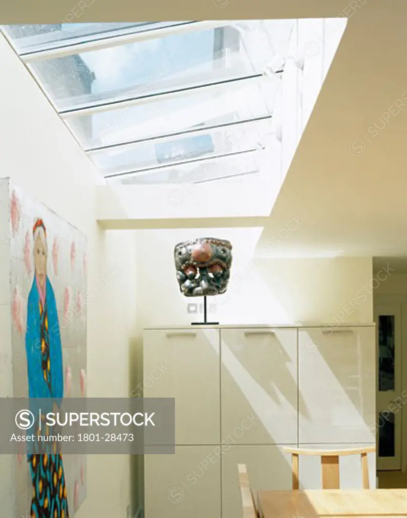 PRIVATE HOUSE, LONDON, SW11 BATTERSEA, UNITED KINGDOM, SKYLIGHT, ARCHITECT UNKNOWN