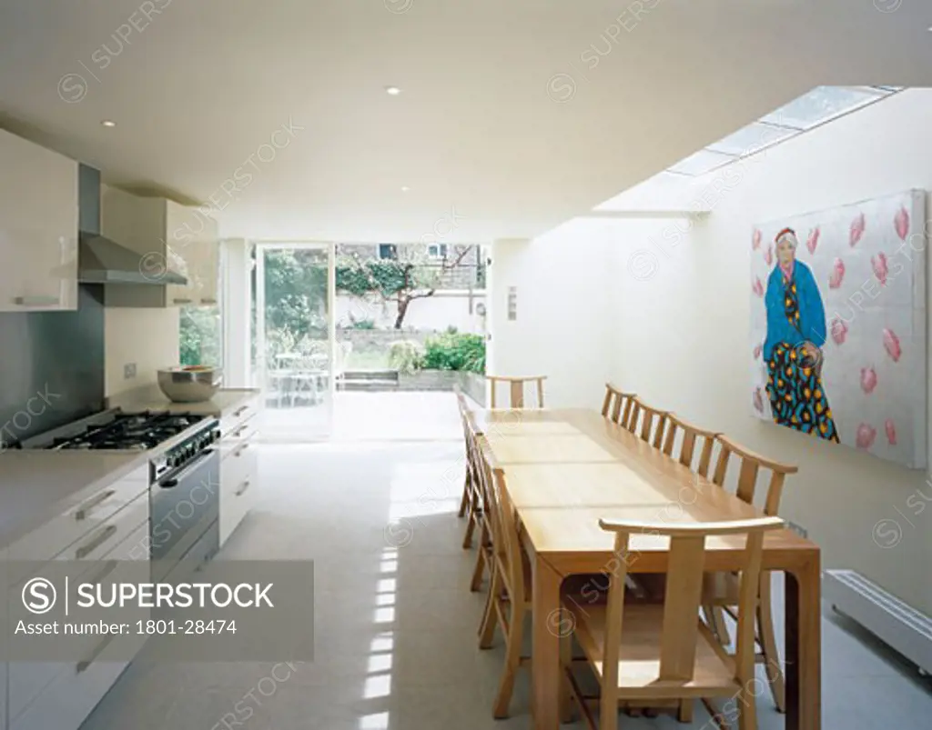 PRIVATE HOUSE, LONDON, SW11 BATTERSEA, UNITED KINGDOM, KITCHEN LOOKING TOWARDS GARDEN, ARCHITECT UNKNOWN