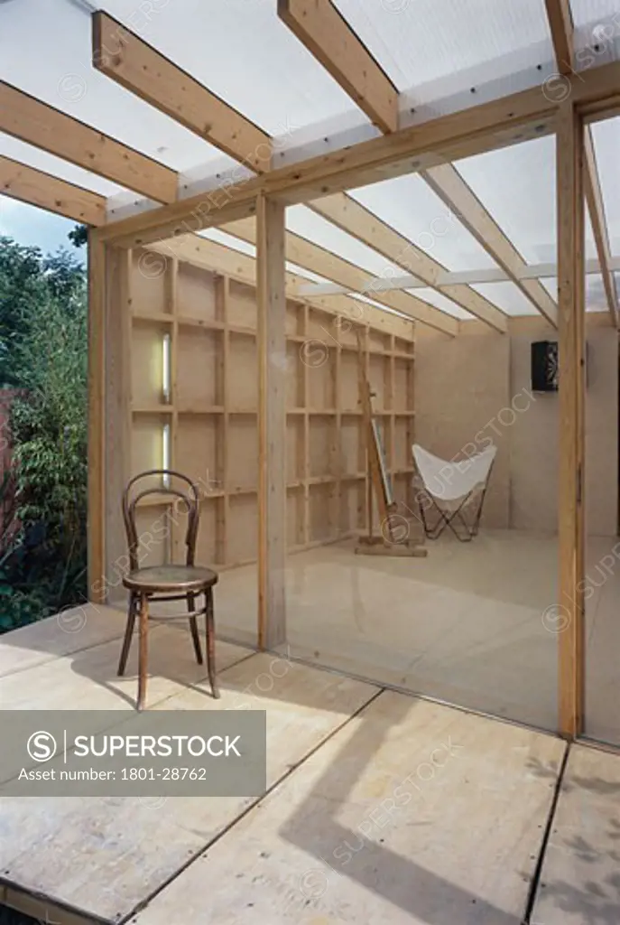 NEW SUMMER HOUSE, LONDON, UNITED KINGDOM, FROM FRONT DECK INTO FRONT AREA, DAY, ULLMAYER SYLVESTER ARCHITECTS