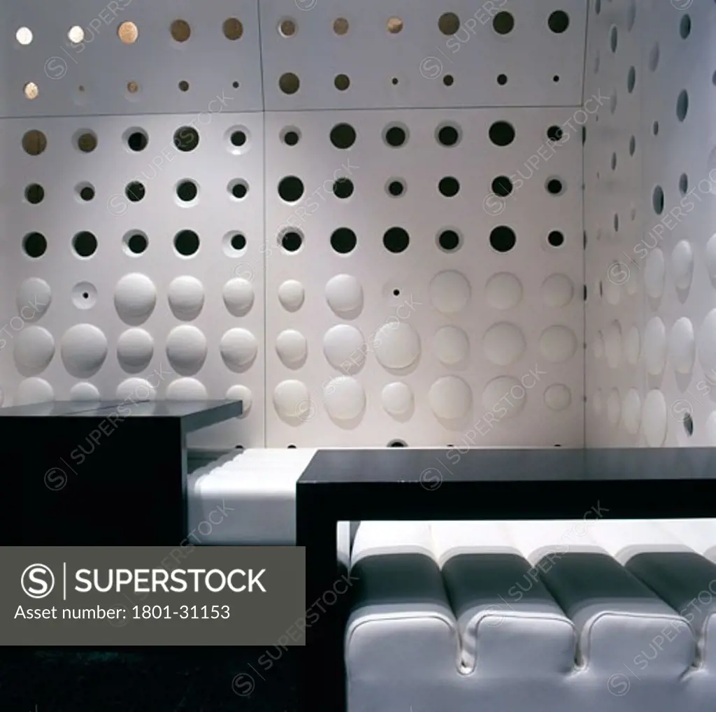 Stush and teng restaurant interior detail with table., Stush and Teng Restaurant, Rosello, Barcelona, Spain, F451 Arquitectura