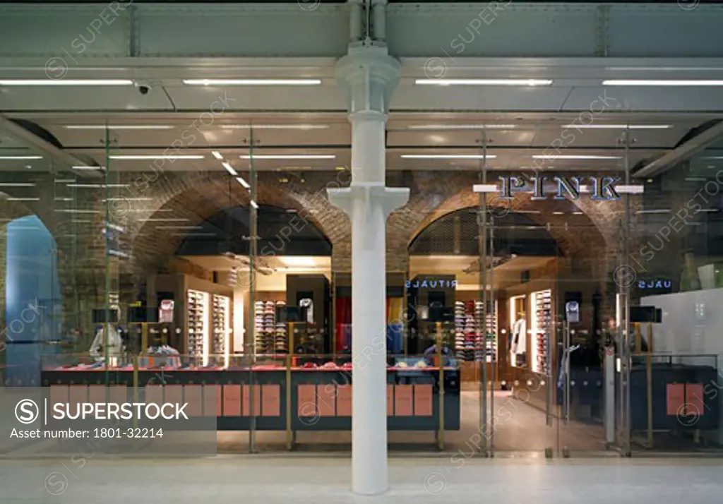 Thomas pink view of the front of the store with cast iron pillars and glaze front of the store., Thomas Pink, Unit 6A the Arcade St. Pancras International Station, London, NW1 Camden Town, United Kingdom, Four IV Design