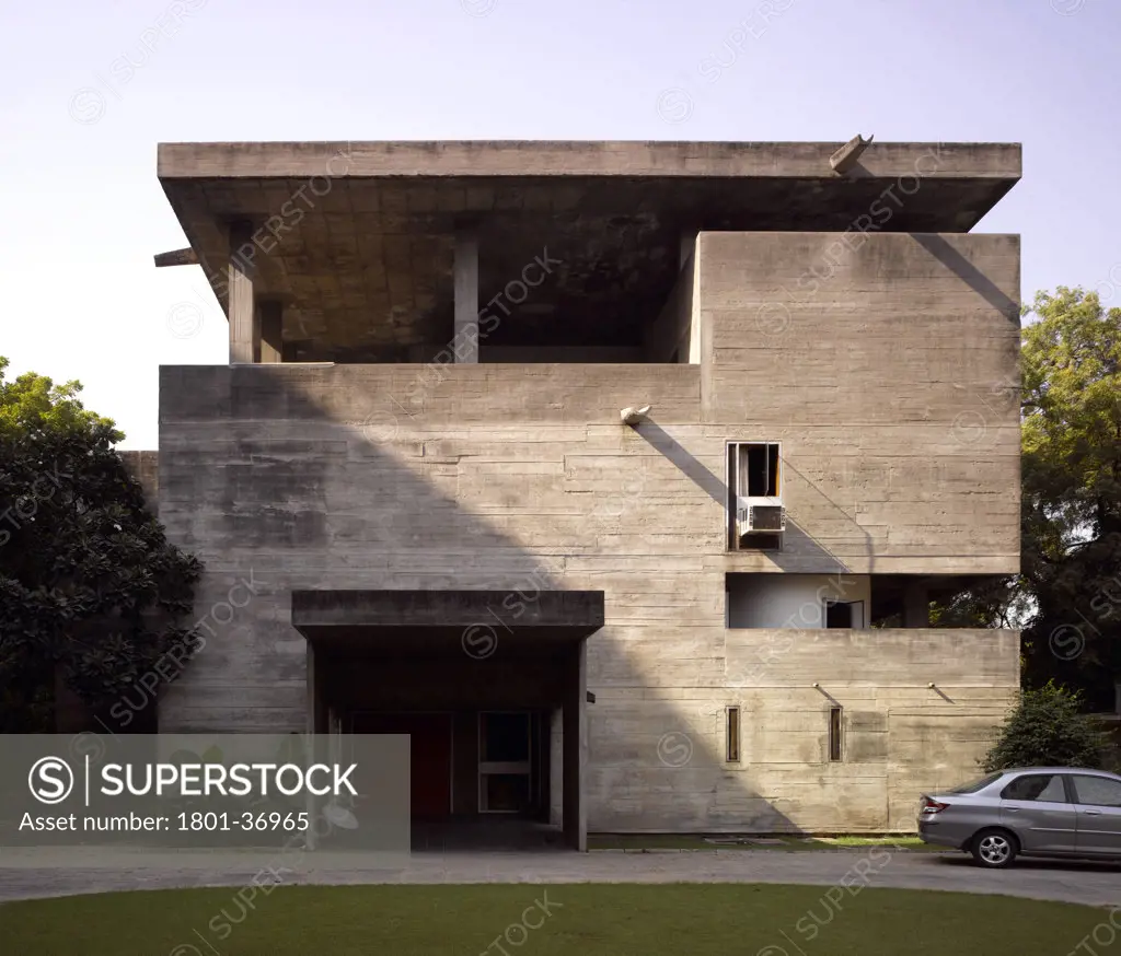 The Shodan House, Ahmedabad, India, Le Corbusier, Shodan house-entrance.