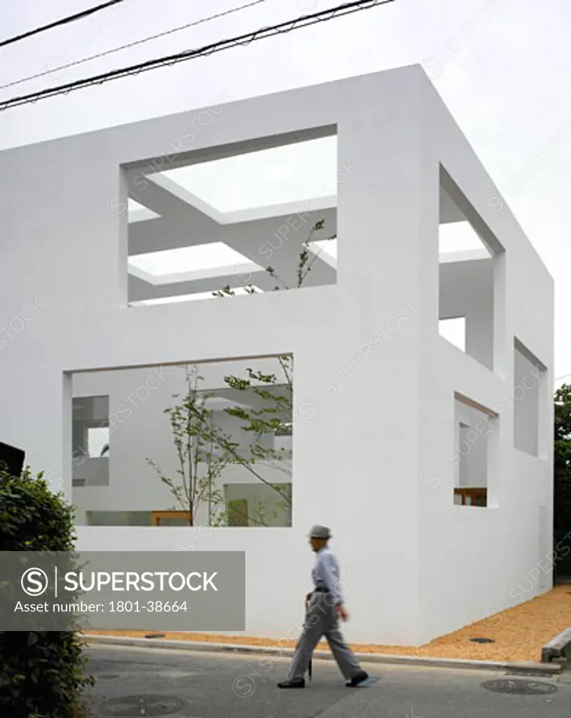 N House, Oita, Japan, Sou Fujimoto Architects, N house exterior view.