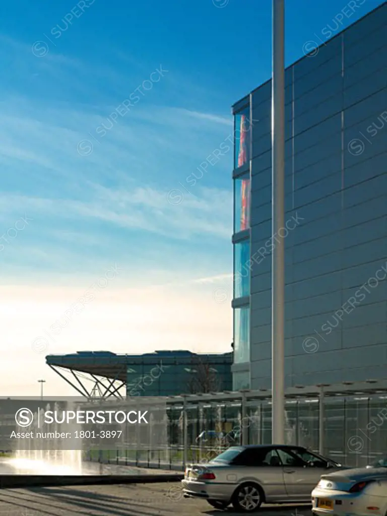 RADISSON SAS, STANSTED AIRPORT, STANSTED, ESSEX, UNITED KINGDOM, VIEW UNDER CANOPY TO AIRPORT, AUKETT FITZROY ROBINSON