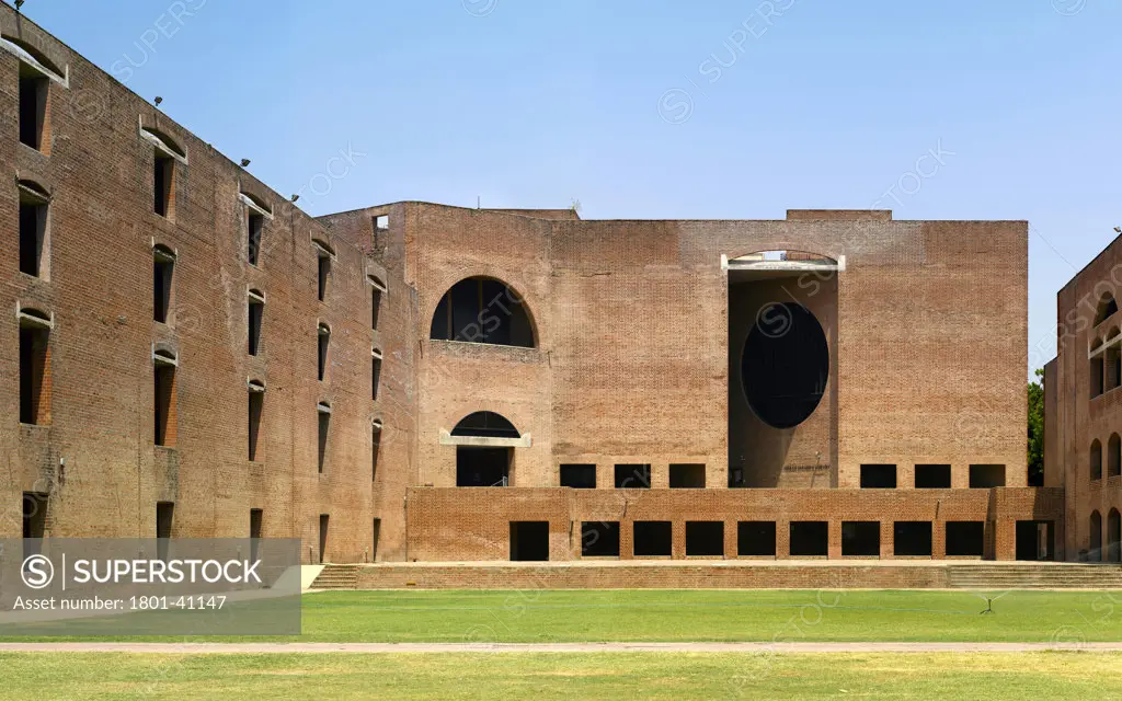 Indian Institute of Management, Ahmedabad, India, Louis Khan, Institute of management-overall view towards library.
