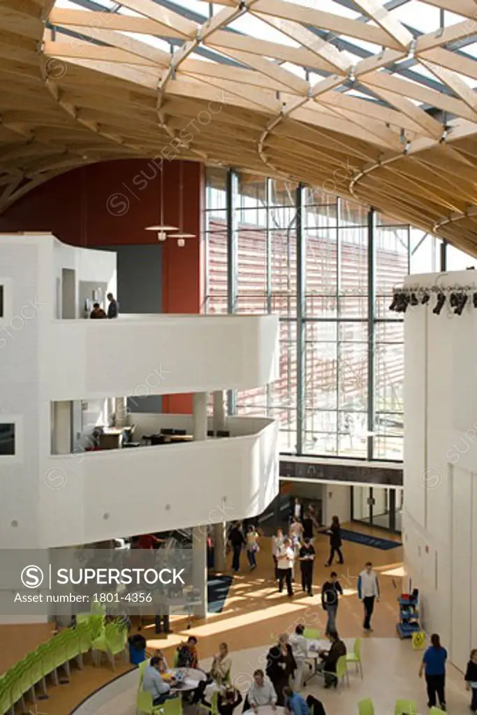 THE MARLOWE ACADEMY, STERLING WAY, RAMSGATE, KENT, UNITED KINGDOM, ATRIUM AND CAFE SEATING, BUILDING DESIGN PARTNERSHIP