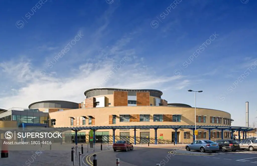 ROMFORD HOSPITAL, ROMFORD, LONDON, UNITED KINGDOM, VIEW FROM APPROACH ROAD, BUILDING DESIGN PARTNERSHIP
