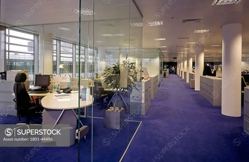 Pfizer UK Headquarters, Tadworth Walton Oaks, United Kingdom, Sheppard Robson, Pfizer UK headquarters partitioning.