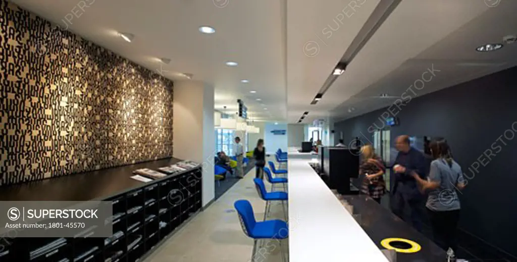 Guardian Offices, London, United Kingdom, Tp Bennett, Guardian offices kings place communal area with counter seating.
