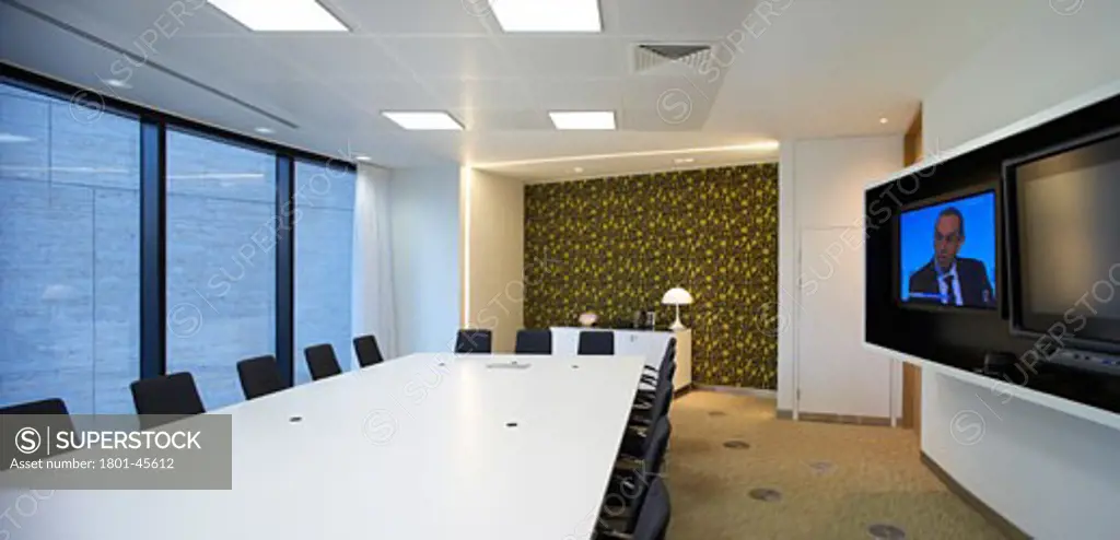 Guardian Offices, London, United Kingdom, Tp Bennett, Guardian offices kings place meeting room with screen.