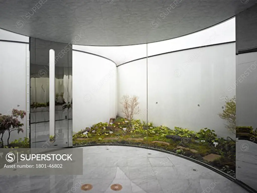 Tomihiro Musuem, Midori City, Japan, Aat Makoto Yokomizo Architects, Tomihiro musuem cylindrical gallery space.