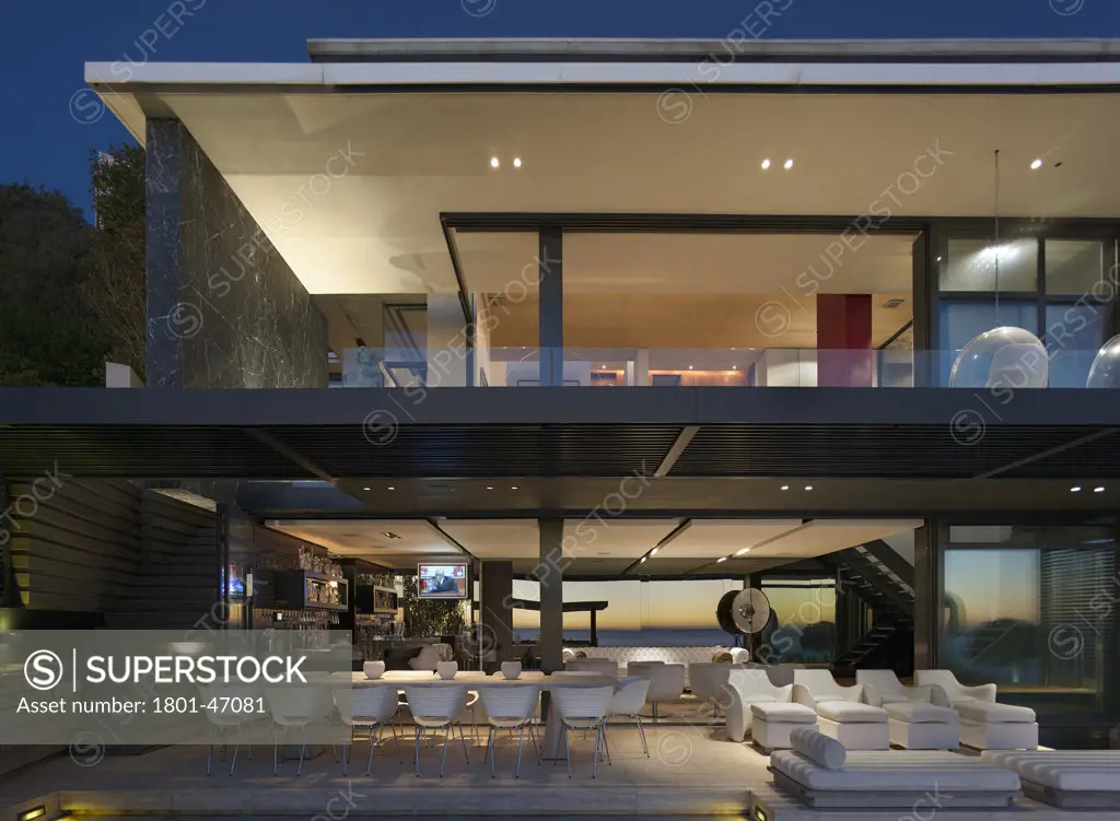 Private House, Cape Town, South Africa, Stefan Antoni Olmesdahl Truen Architects, STEFAN ANTONI OLMESDAHL TRUEN ARCHITECTS PRIVATE HOUSE CAPE TOWN SOUTH AFRICA VIEW THROUGH OF BUILDING AT DUSK
