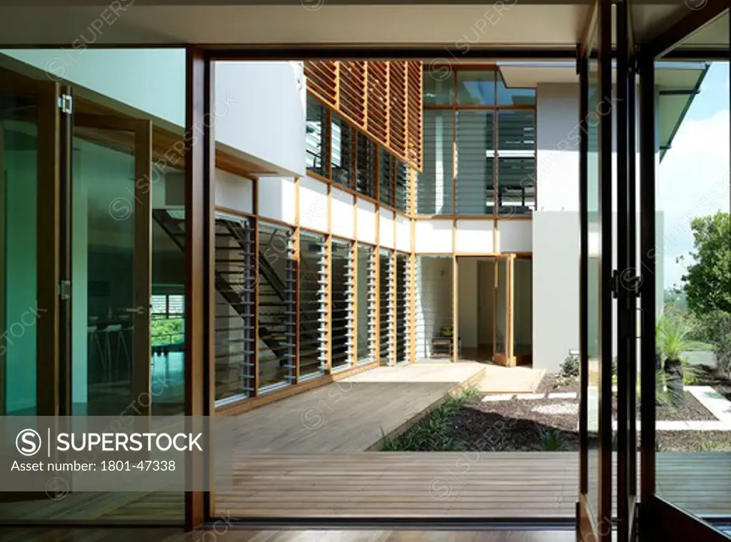 House in Manley Sydney Australia, Sydney, Australia, Assemblage Peter Chivers, House in Manley Sydney Australia by Assemblage - Peter Chivers Architect bedroom inner courtyard living room