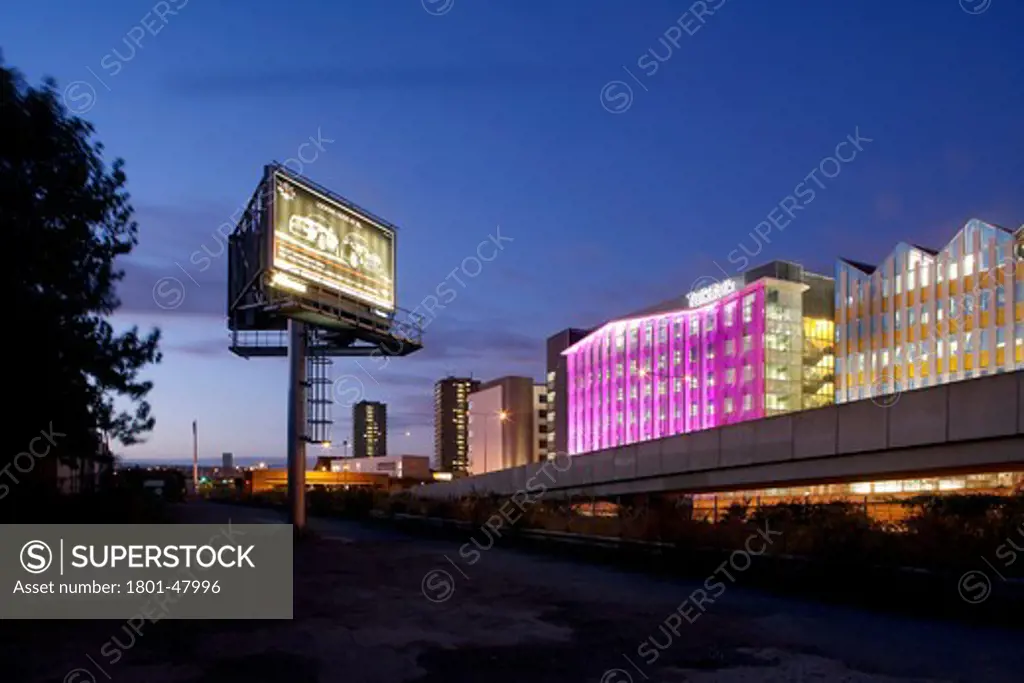 Talk Talk Headquarters, London, United Kingdom, Found Associates, TALK TALK HEADQUARTERS FOUND ASSOCIATES LONDON UK 2009. A DRAMATIC EXTERIOR VIEW OF THE BUILDING LIT UP PINK BY NIGHT
