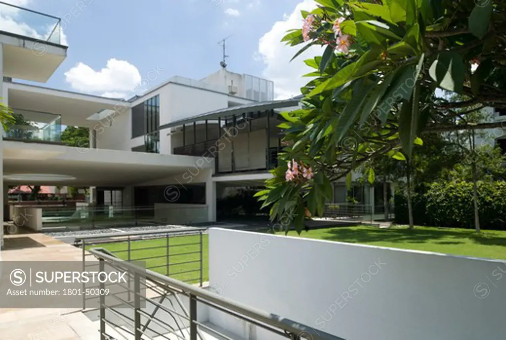 Damai Suria, Kuala Lumpur, Malaysia, Eric Parry Architects, VIEW OF RESIDENTIAL BLOCK ACROSS GARDEN AT DAMAI SURIA