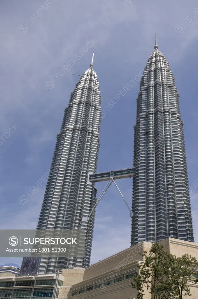 Petronas-Towers, Kuala Lumpur, Malaysia, Cesar Pelli & Ass. Architects
