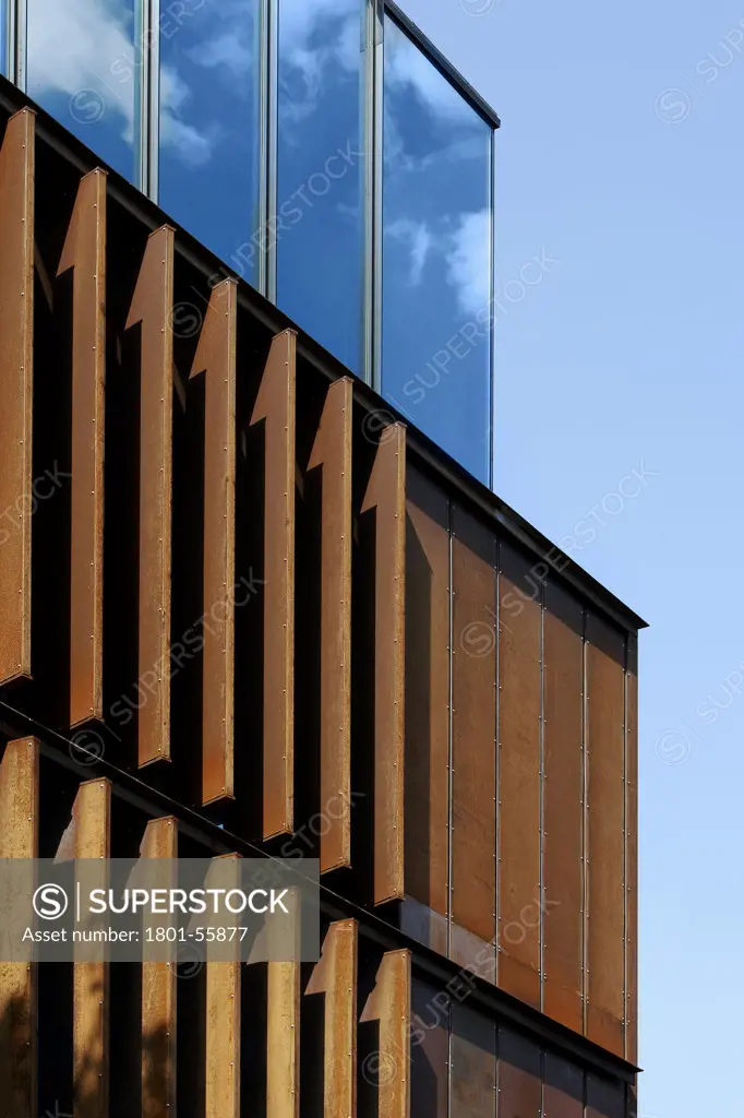 Office - Fashion Street  Buckley Gray Yeoman  London  2010  Corner Of Building Showing Corten Louvres And Glass