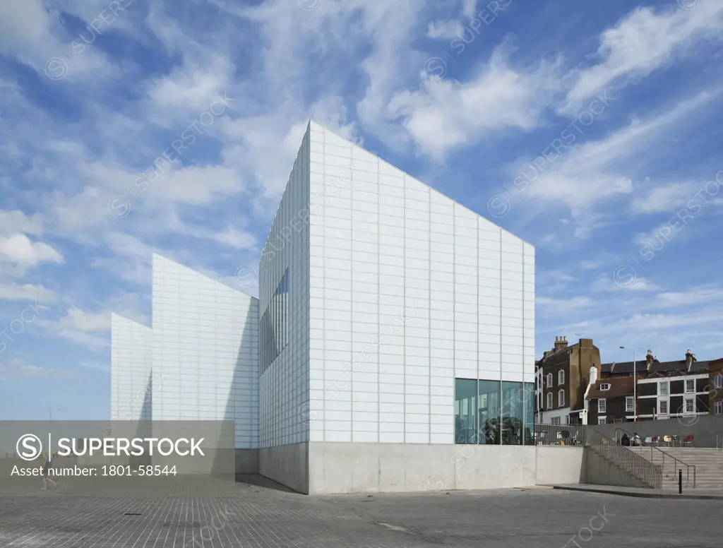 Turner Contemporary Art Gallery David Chipperfield Architects Margate Uk 2011 Wide Landscape View
