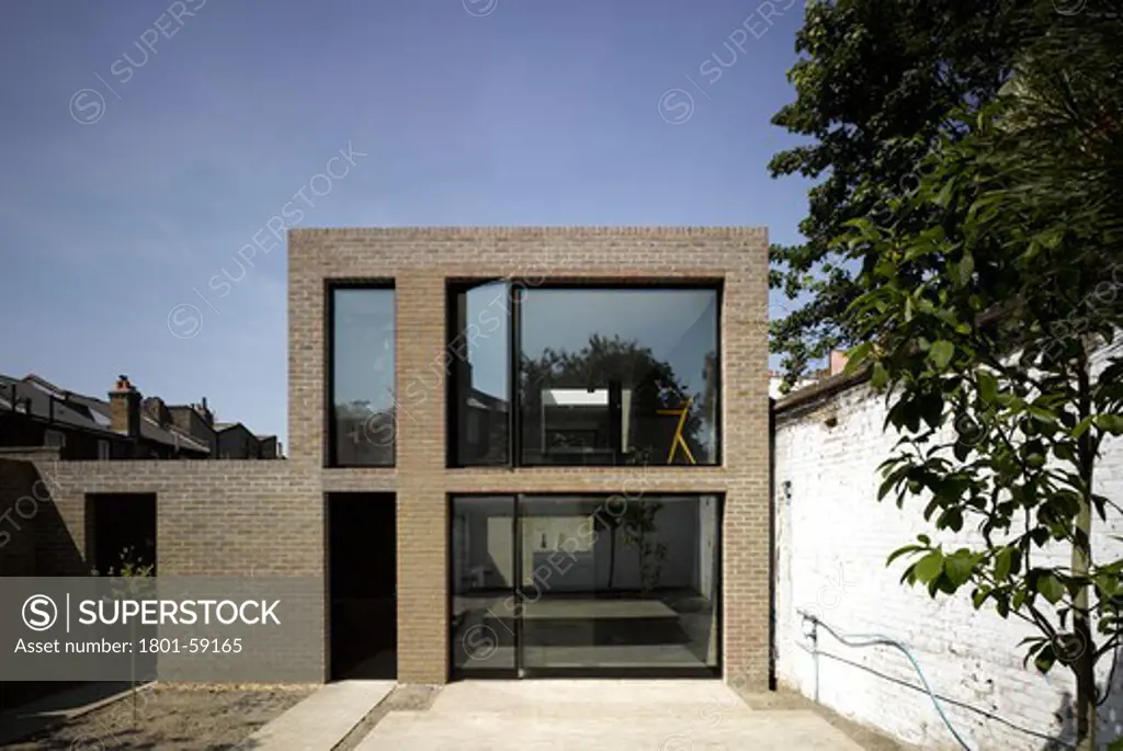 House On Kings Grove-Duggan Morris Architects-London-Exterior View Straight On