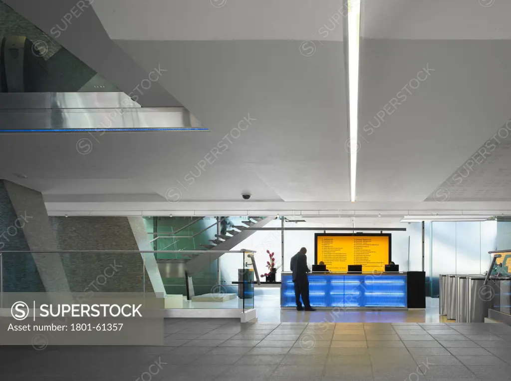 Centre Point Gaunt Francis London 2009 Reception View To Reception Desk With Arch
