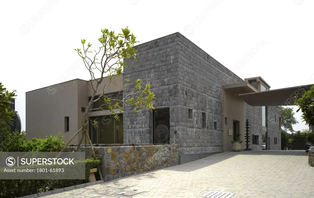 House For Two Brothers  New Delhi  India  Hudson Architects 2008-Overall Exterior View Towards Entrance