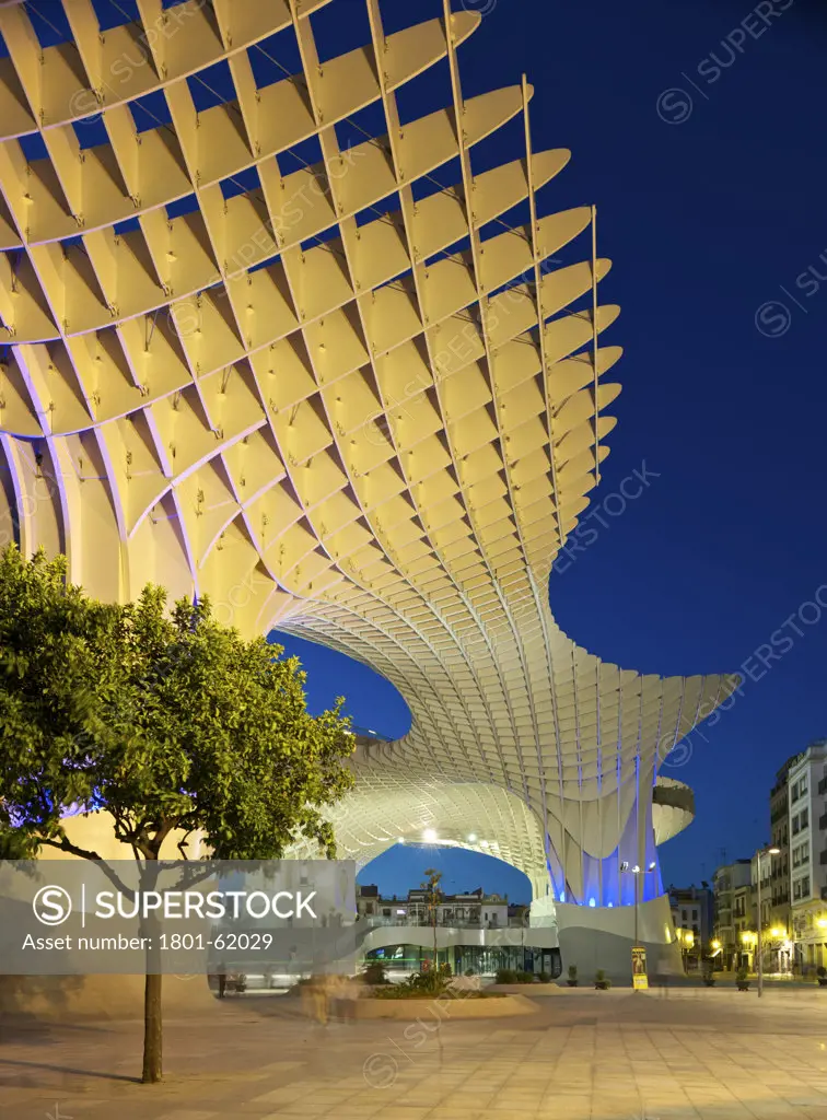 Metropol Parasol By J Mayer H Architects In Sevilla Spain. Evening View Of Elevation With Street Lights