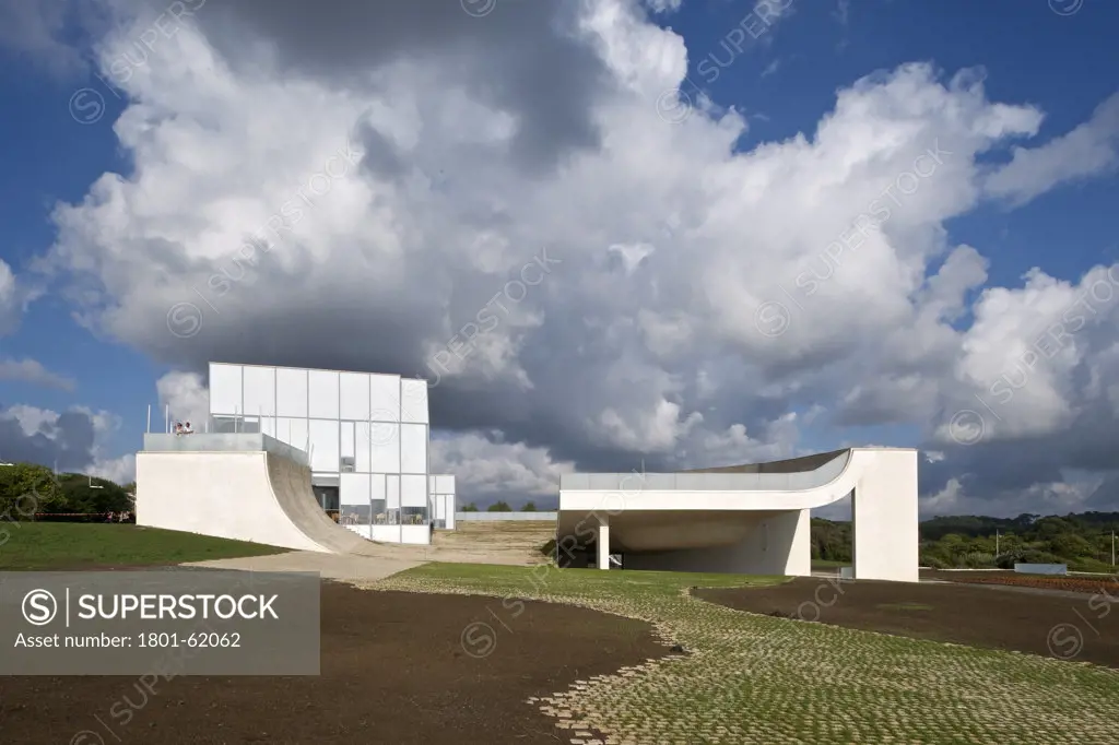 The Citíˆ De LOcíˆAn Et Du Surf,Steven Holl Architects,Solange Fabi"Žo,Biarritz,France, 2011,  General Exterior View