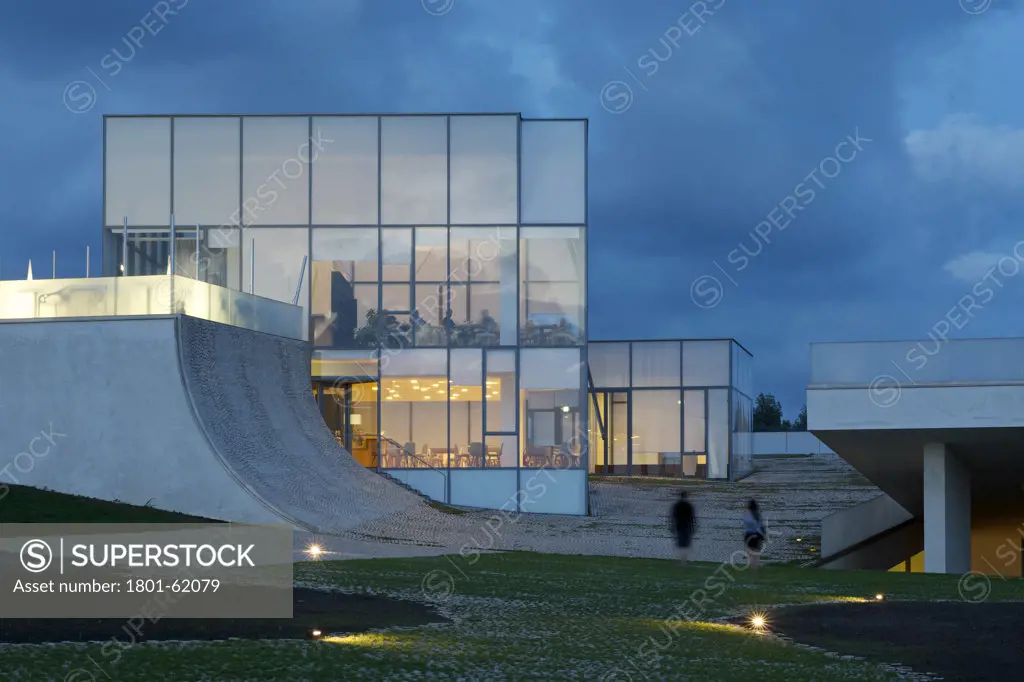 The Citíˆ De LOcíˆAn Et Du Surf,Steven Holl Architects,Solange Fabi"Žo,Biarritz,France, 2011,  Evening View With Two People Approaching The Museum