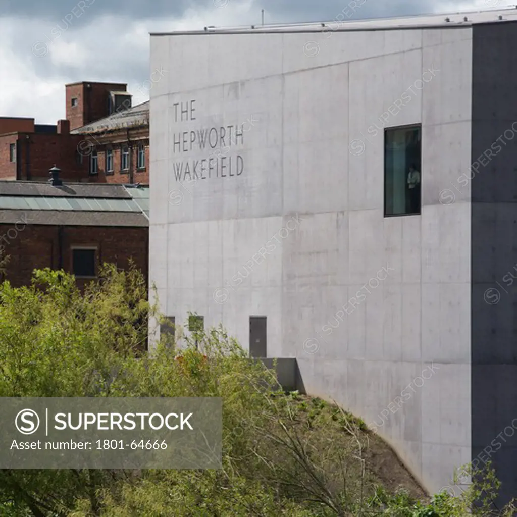 The Hepworth Wakefield, David Chipperfield Architects, Wakefield, 2011, Building Juxtaposition