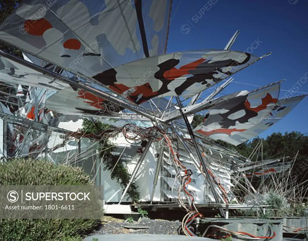 BUTTERFLY HOUSE, WROTHAM HILL, DUNSFOLD, SURREY, UNITED KINGDOM, EXTERIOR VIEW OF HOUSE TOWARDS HIGH TEC METAL WALKWAY, CHETWOOD ASSOCIATES