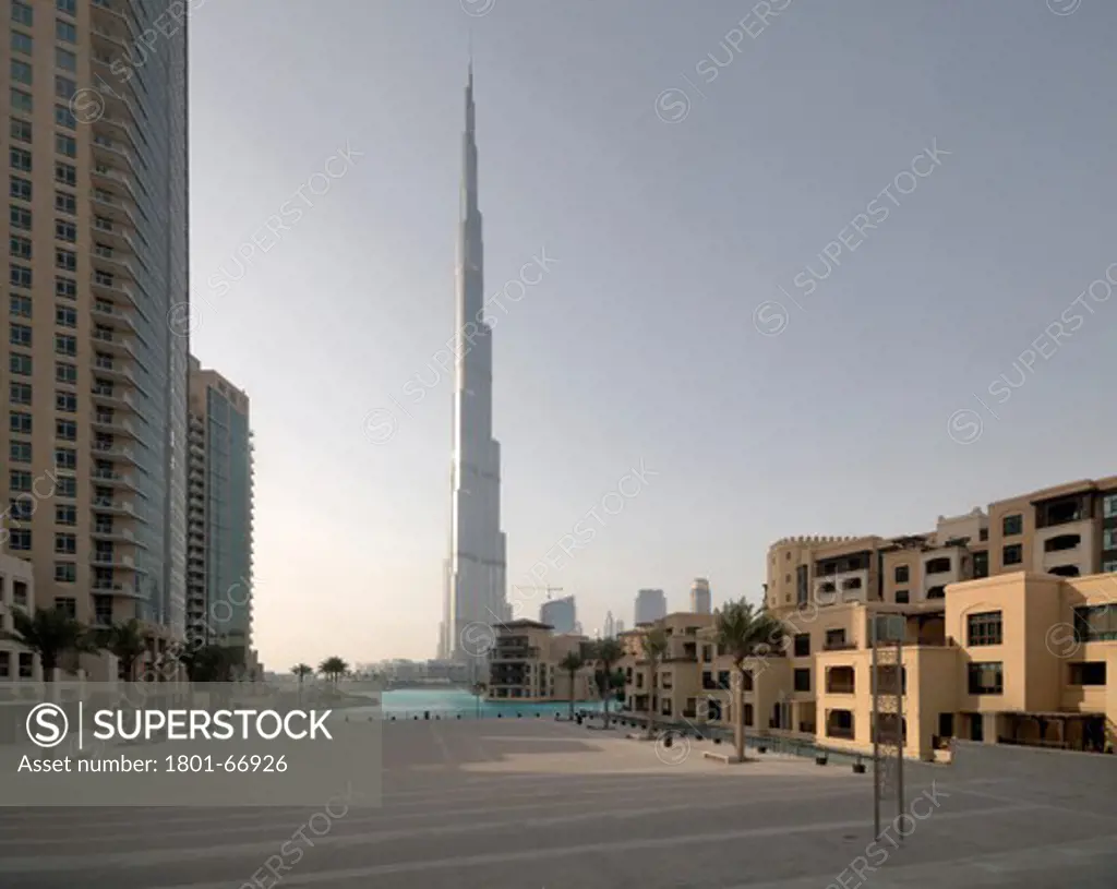 Burj Khalifa  S.O.M  Skidmore  Owings and Merrill  Dubai  Uae  2010  General View With Water Terrace Promenade
