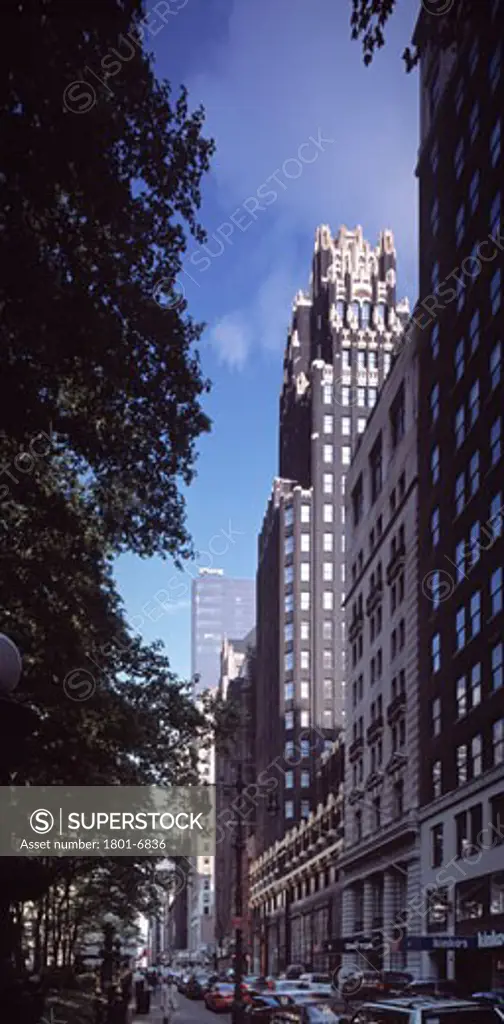 BRYANT PARK HOTEL, 40 WEST 40TH STREET, NEW YORK, NEW YORK, UNITED STATES, VIEW FROM WEST 40TH STREET, RAYMOND HOOD / DAVID CHIPPERFIELD ARCHITECTS