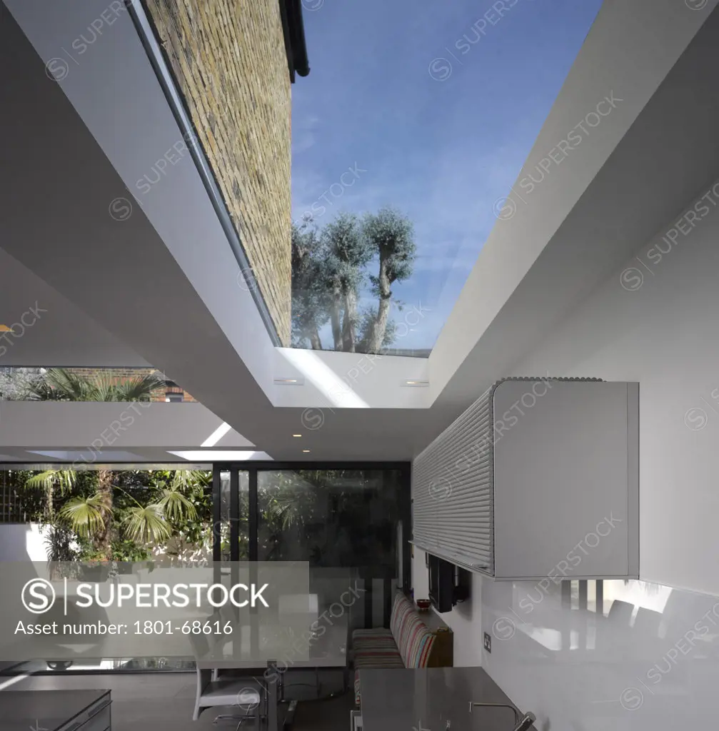 West London House-Giles Pike Architects-2011-View Of Glass Roof