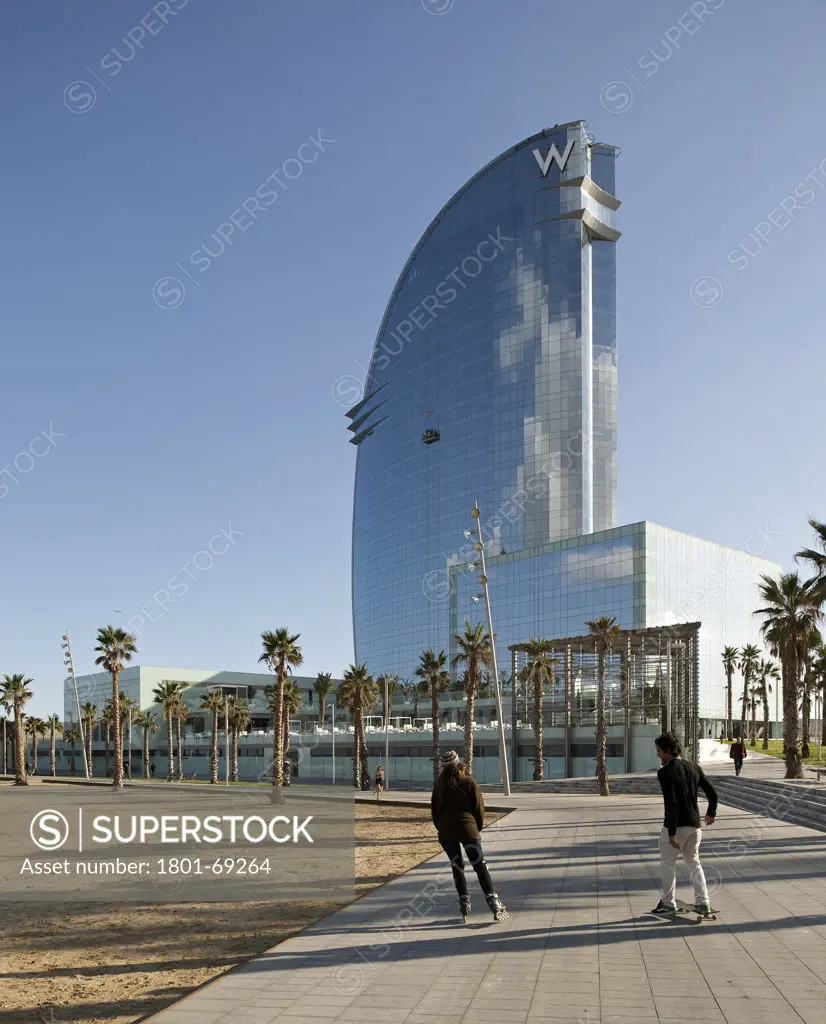 Ricardo Bofill Taller De Arquitectura Hotel W Barcelona General Exterior View Of High Rise Tower With People As Seen From The Barceloneta Beach