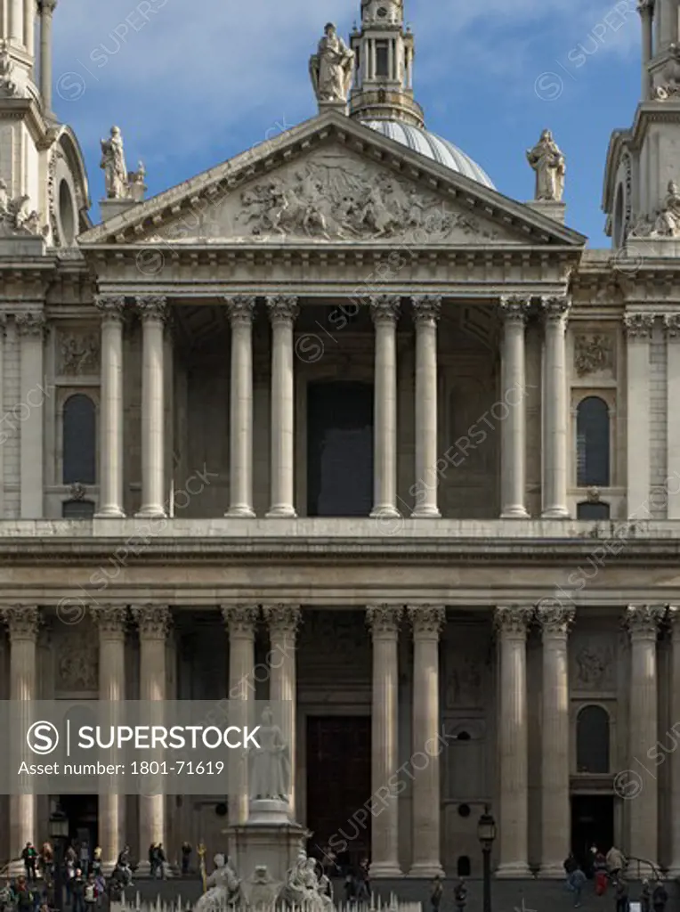St Paul'S Cathedral London 2010 Christopher Wren Portico With Glancing Sunlight