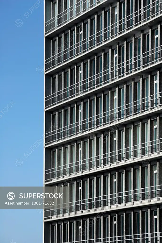 Leon House  Wordsearch Design  Croydon  Uk  2009. Exterior Day Time View Of The Building Facade Against The Clear Blue Sky