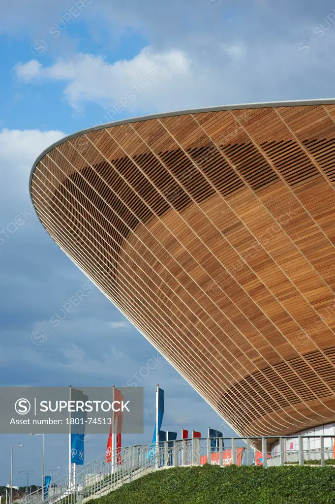 The Velodrome, London Olympics 2012, London, United Kingdom. Architect: Hopkins Architects Partnership LLP, 2012. Exterior.
